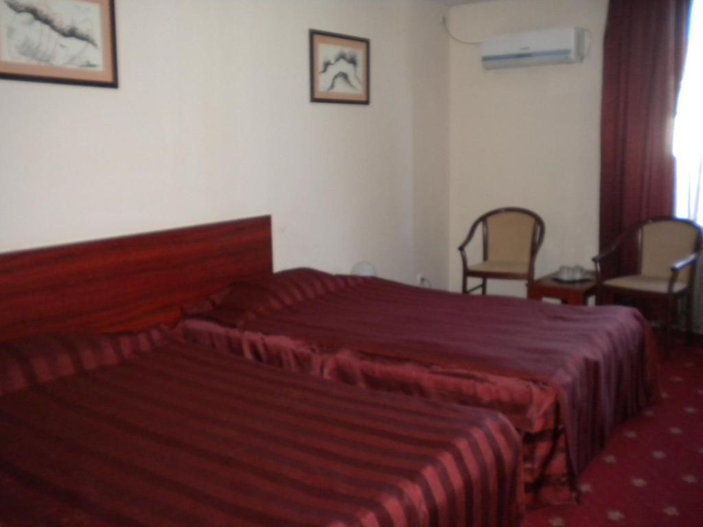 Hotel Ary Kolozsvár Szoba fotó